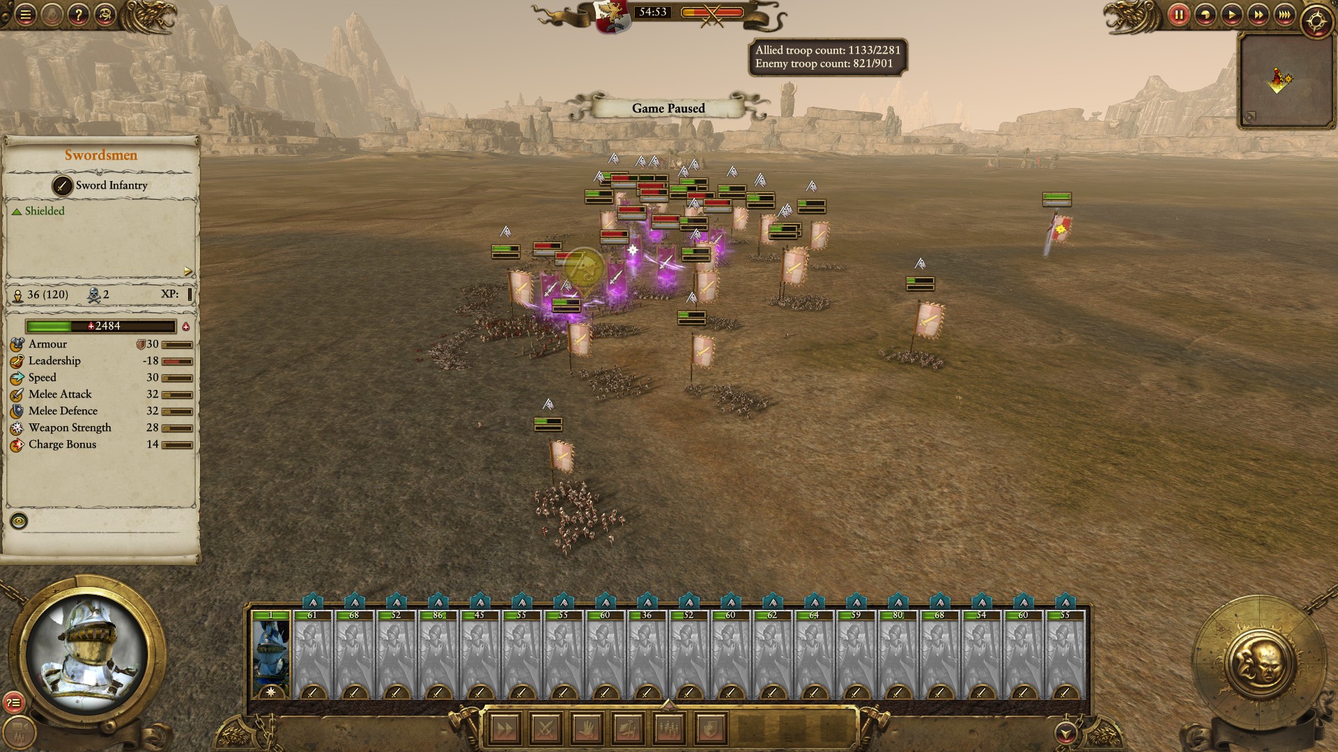 Строй имперских мечников атакует палачей Хар-Ганета в Total War: Warhammer II